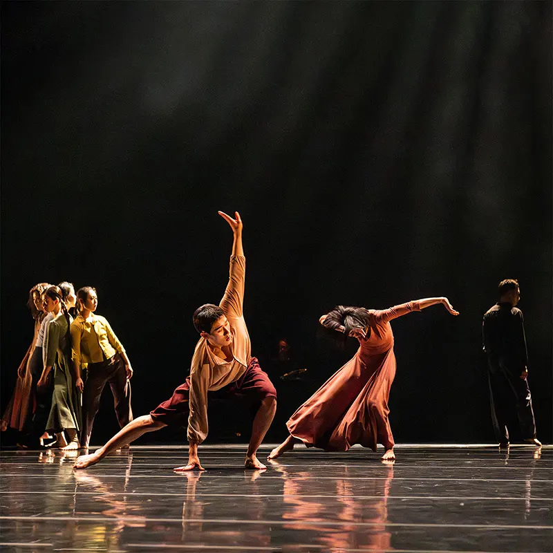 '이방인들' (Strangers) - Pièce chorégraphique de Kim Hyunsun - Musique de David Lavaysse